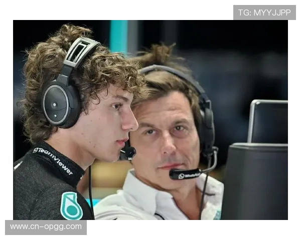 安东内利确认搭档拉塞尔，梅赛德斯保留车手阵容